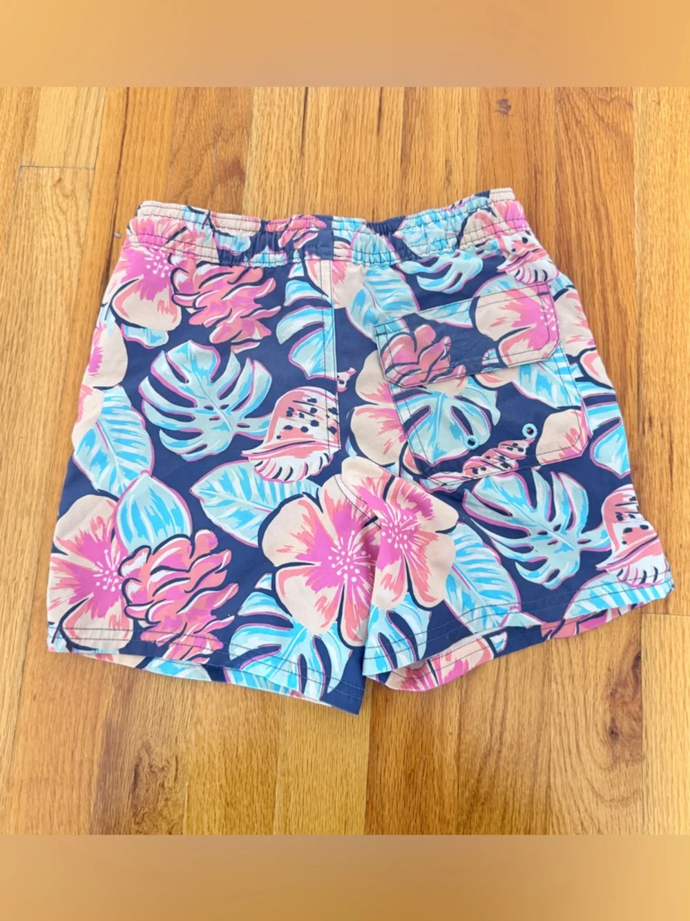 VINEYARD VINES Boys Blue & Pink Tropical Floral Palm Swim Trunks Size 5